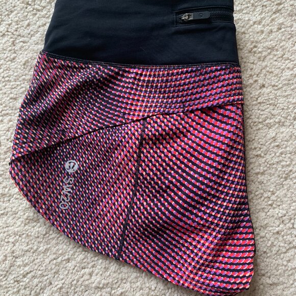 Lululemon Womens Speed Up Short 2.5, 2020 Seawheeze Race Pace Flare, size 4 NWOT - Picture 7 of 9